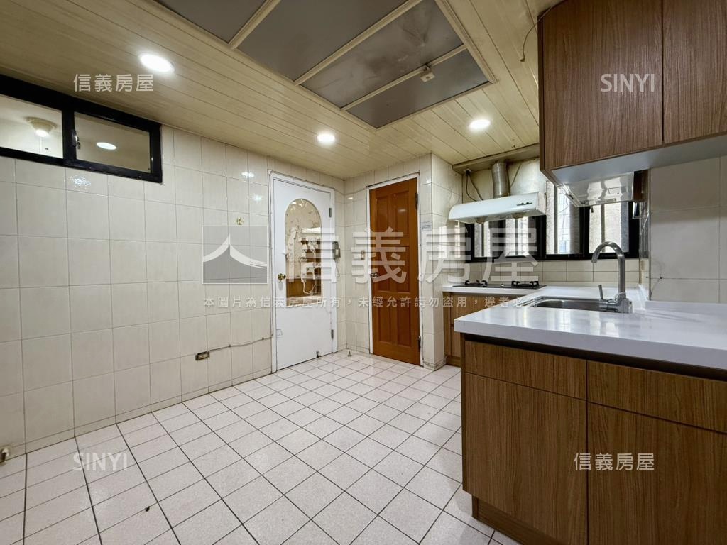 芙蓉稀有名邸大戶房屋室內格局與周邊環境
