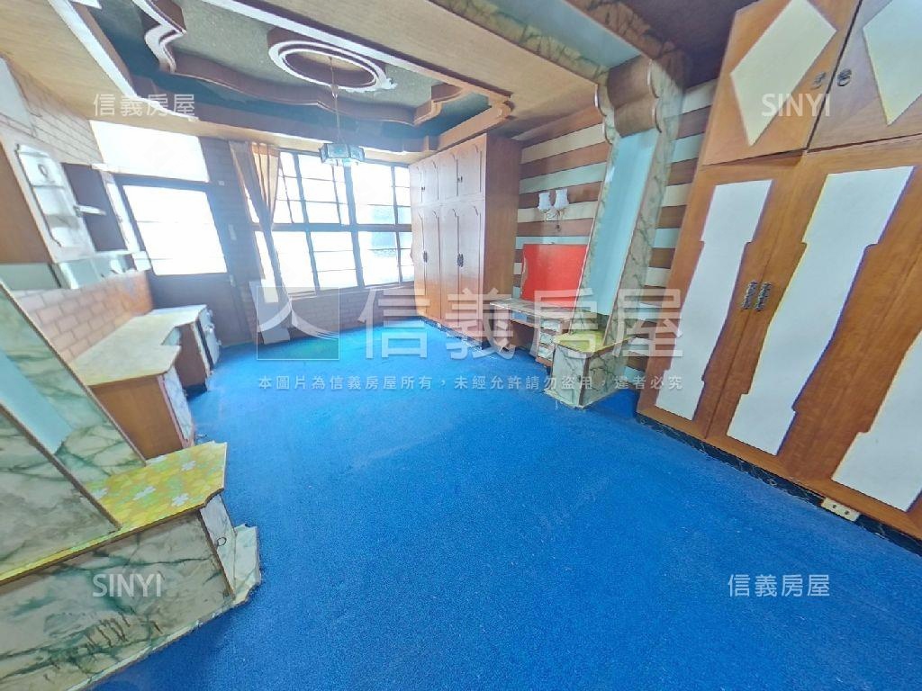 大里一期臨路透天房屋室內格局與周邊環境
