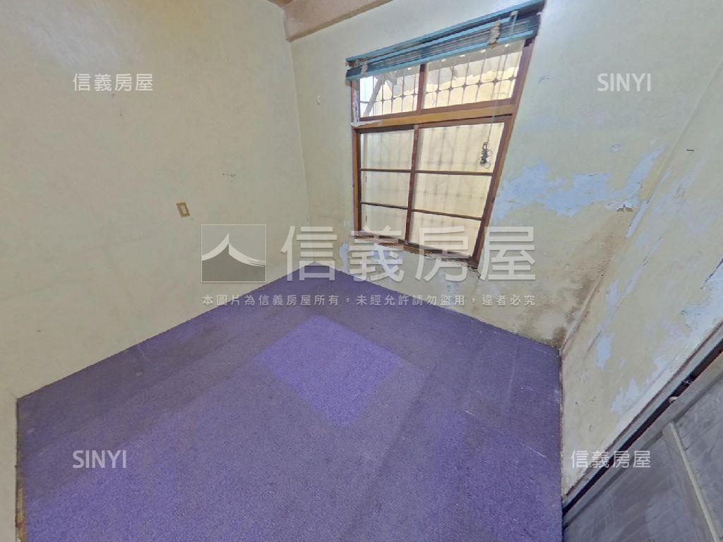 大里一期臨路透天房屋室內格局與周邊環境