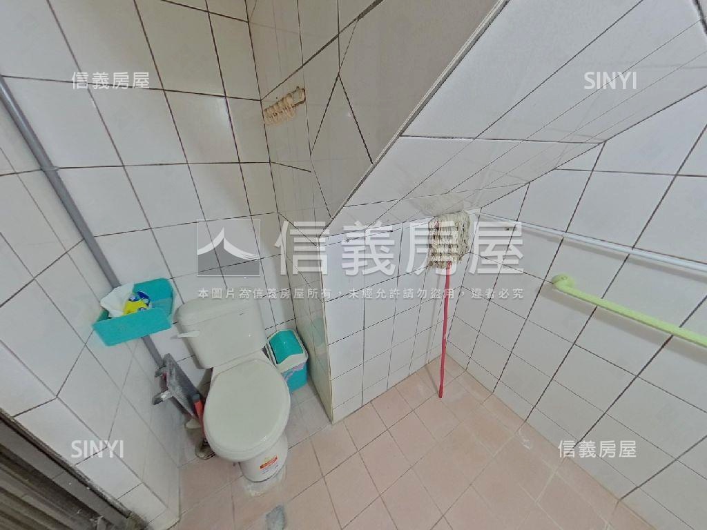 大里一期臨路透天房屋室內格局與周邊環境