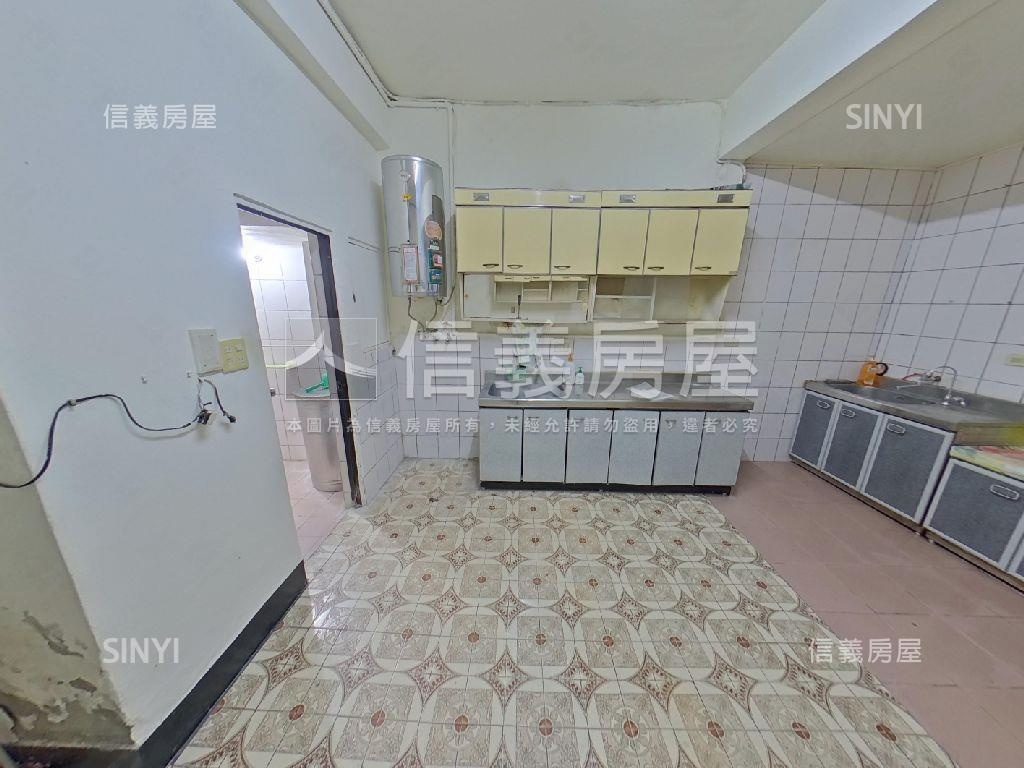 大里一期臨路透天房屋室內格局與周邊環境