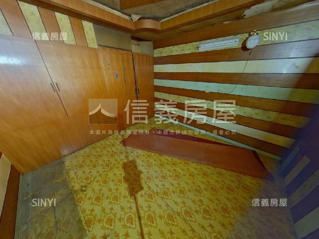 大里一期臨路透天房屋室內格局與周邊環境