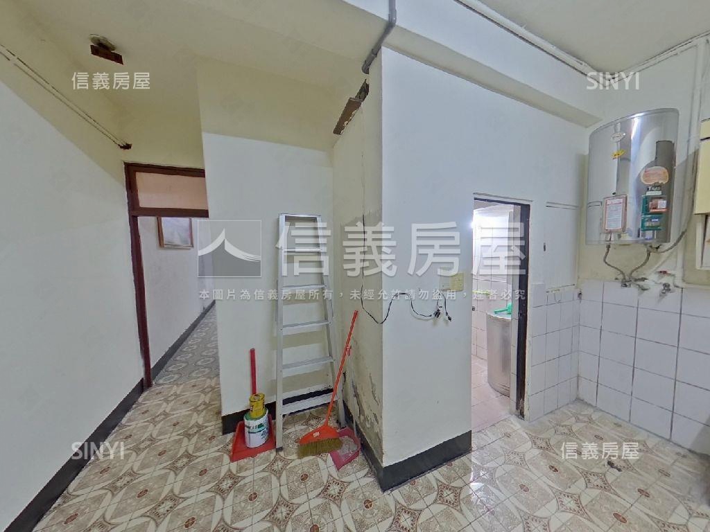 大里一期臨路透天房屋室內格局與周邊環境