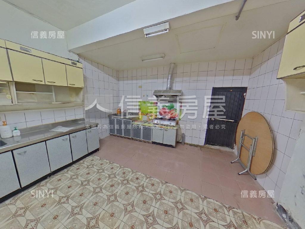 大里一期臨路透天房屋室內格局與周邊環境