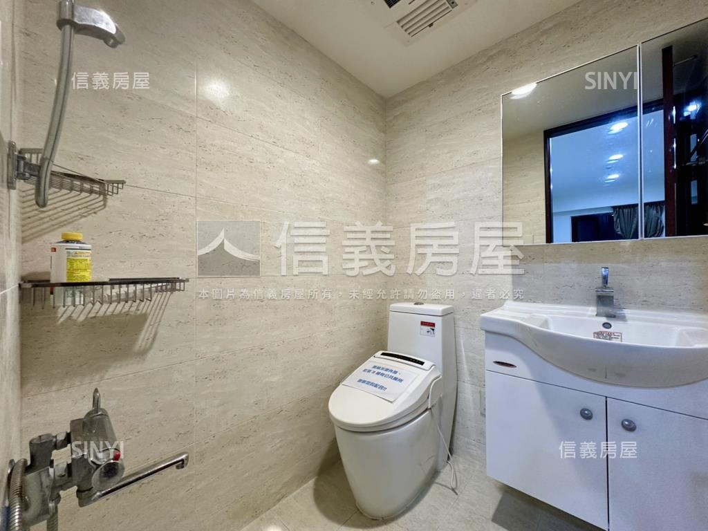 專任．海都ＩＩ兩房雙衛浴房屋室內格局與周邊環境