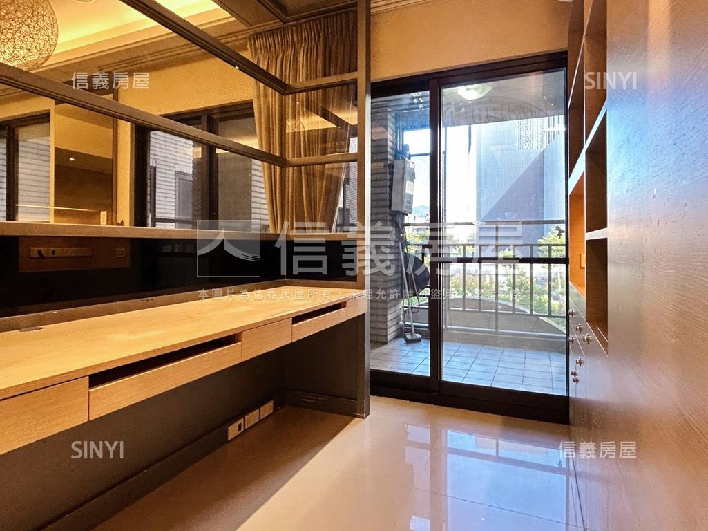 圓山凡登近捷運兩房加車位房屋室內格局與周邊環境