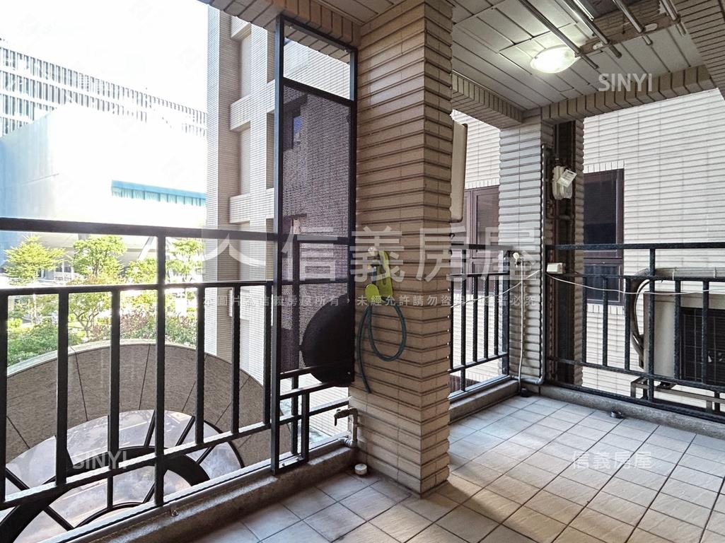 圓山凡登近捷運兩房加車位房屋室內格局與周邊環境