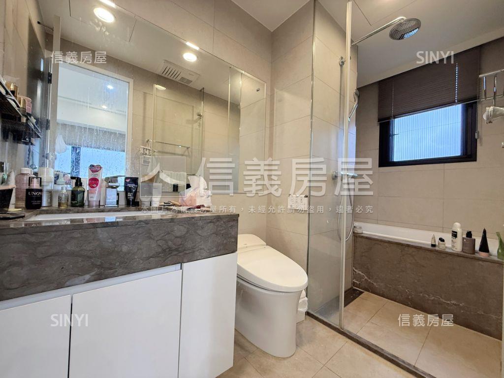 高樓美景精美裝潢大兩房房屋室內格局與周邊環境