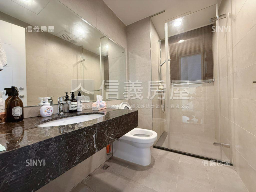 高樓美景精美裝潢大兩房房屋室內格局與周邊環境