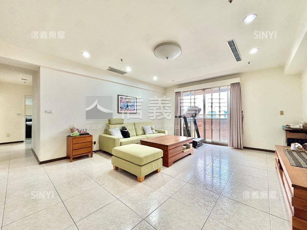 台灣國寶典藏聚作４房平車房屋室內格局與周邊環境