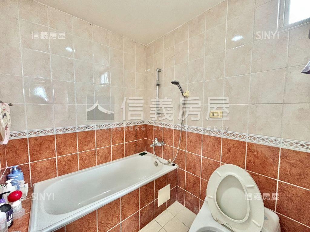 台灣國寶典藏聚作４房平車房屋室內格局與周邊環境