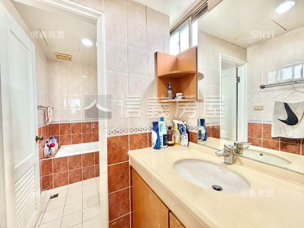 台灣國寶典藏聚作４房平車房屋室內格局與周邊環境