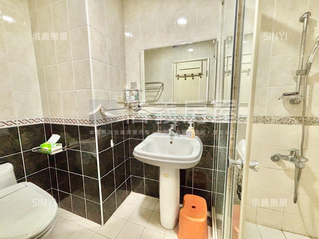 台灣國寶典藏聚作４房平車房屋室內格局與周邊環境