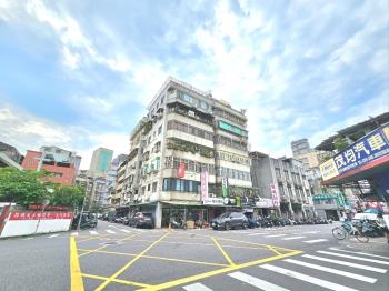 【專任】正通化街角間金店