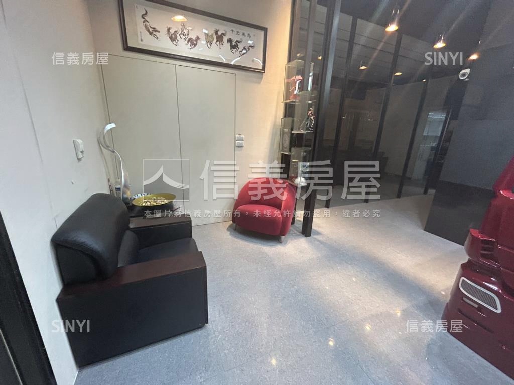 北歐之窗３車位美辦房屋室內格局與周邊環境