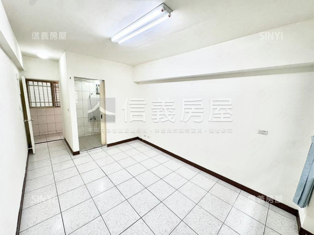 近文華高中捷運！陽台套房房屋室內格局與周邊環境