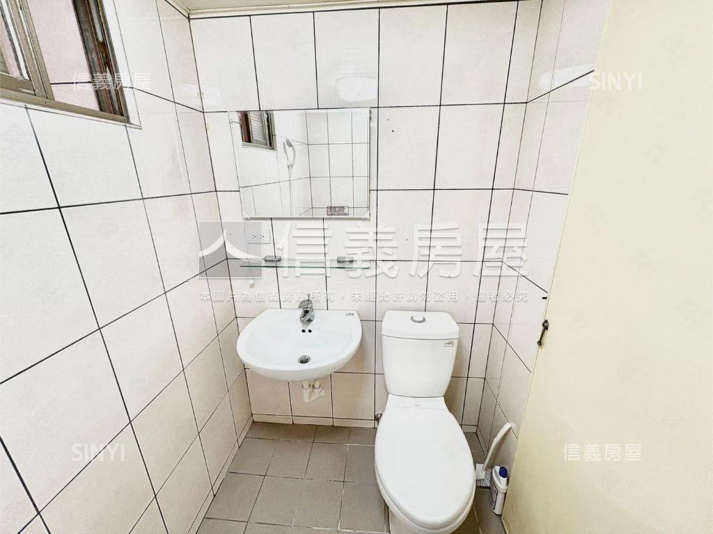 近文華高中捷運！陽台套房房屋室內格局與周邊環境