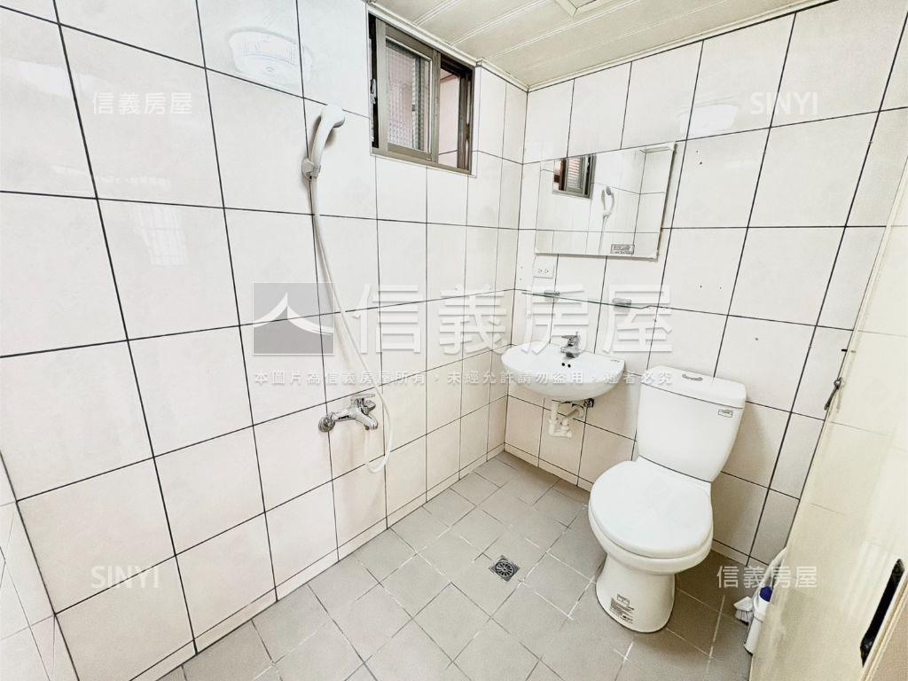 近文華高中捷運！陽台套房房屋室內格局與周邊環境