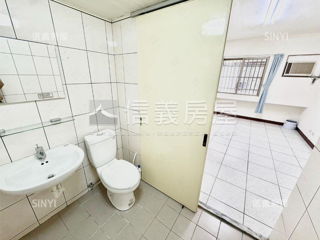 近文華高中捷運！陽台套房房屋室內格局與周邊環境