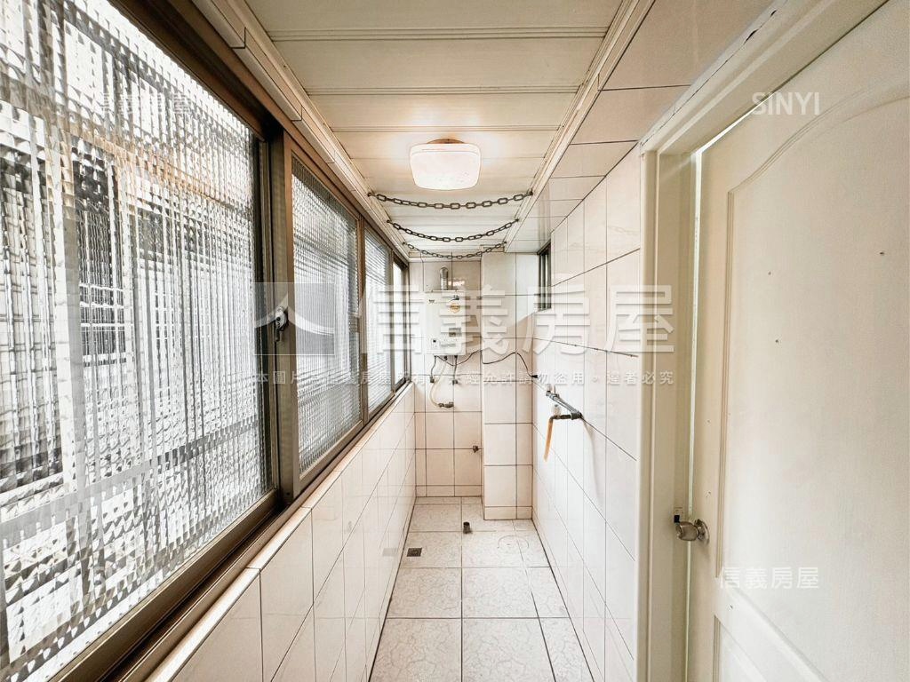 近文華高中捷運！陽台套房房屋室內格局與周邊環境