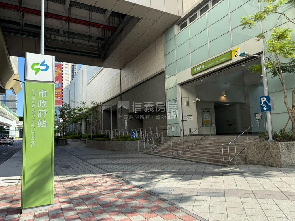 西屯三面採光大兩房平車位房屋室內格局與周邊環境