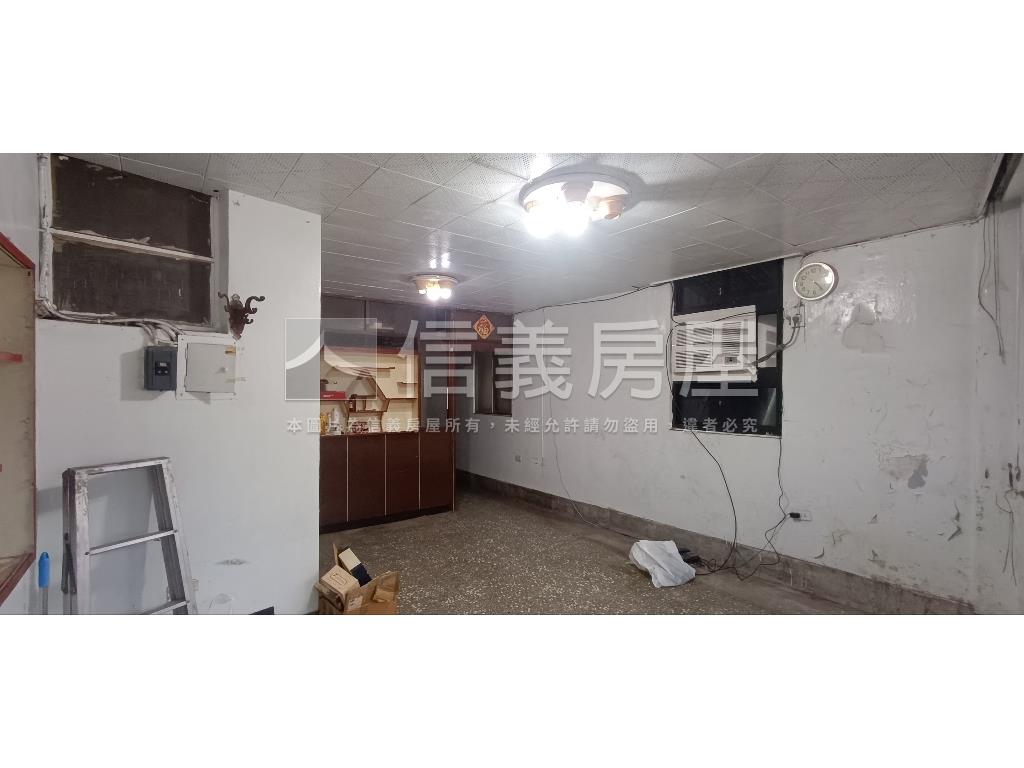 三重國小站邊間公寓頂加房屋室內格局與周邊環境