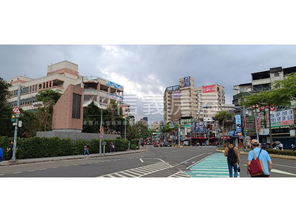 三重國小站邊間公寓頂加房屋室內格局與周邊環境