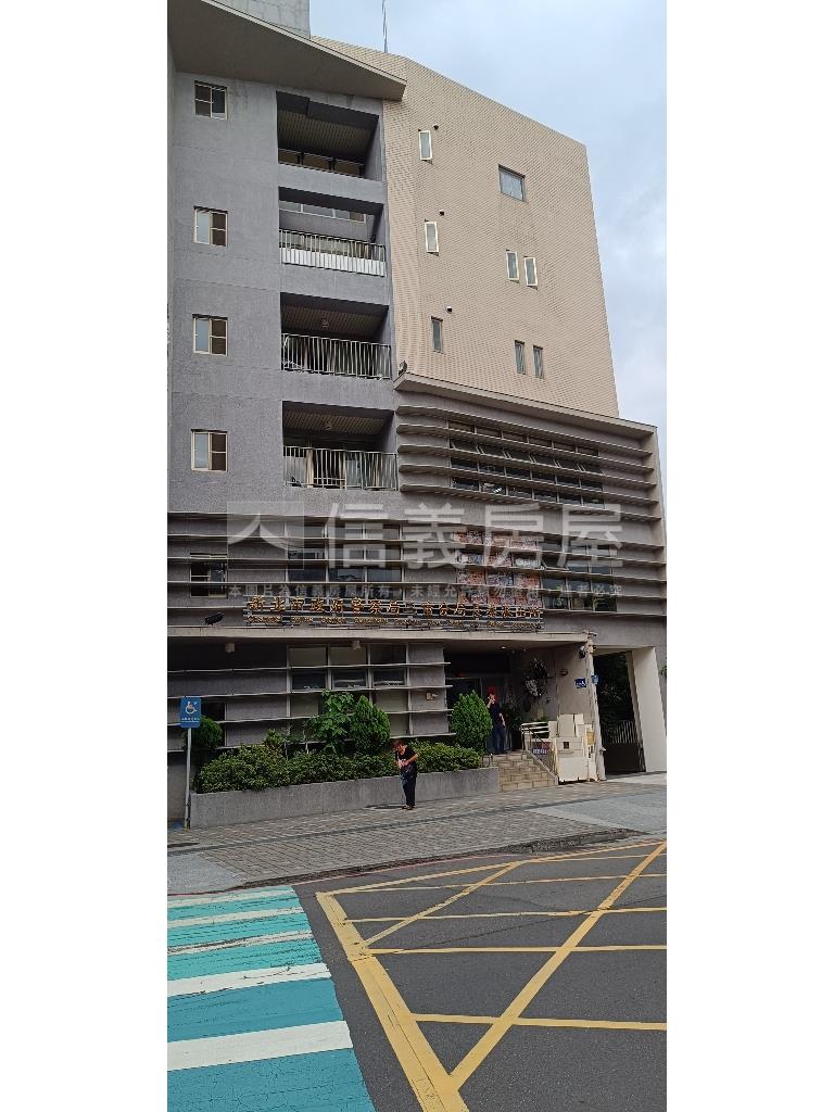 三重國小站邊間公寓頂加房屋室內格局與周邊環境