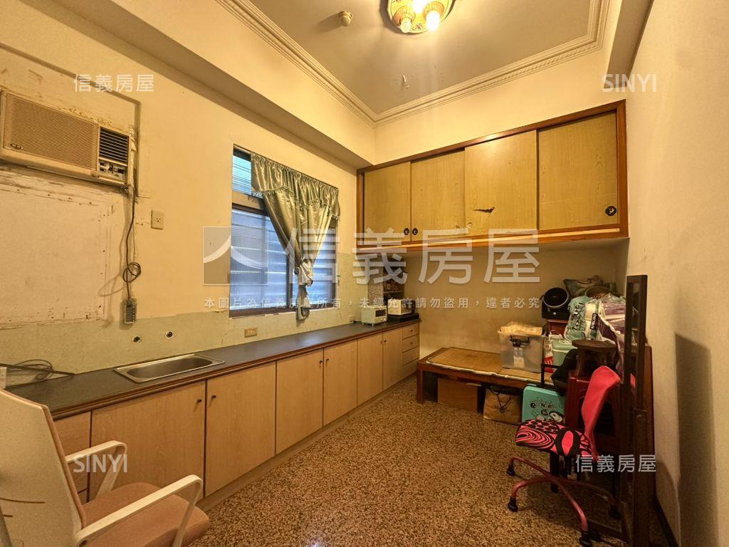 未來捷運站旁～３房＋車位房屋室內格局與周邊環境