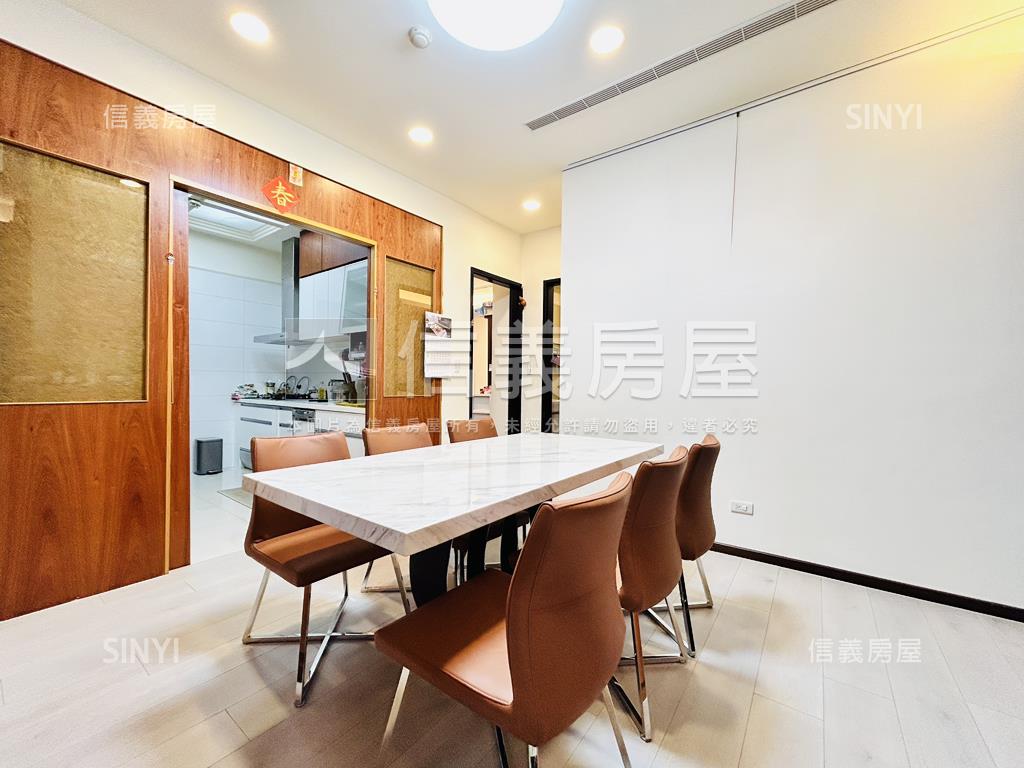 四季妍大陽台看１０１房屋室內格局與周邊環境