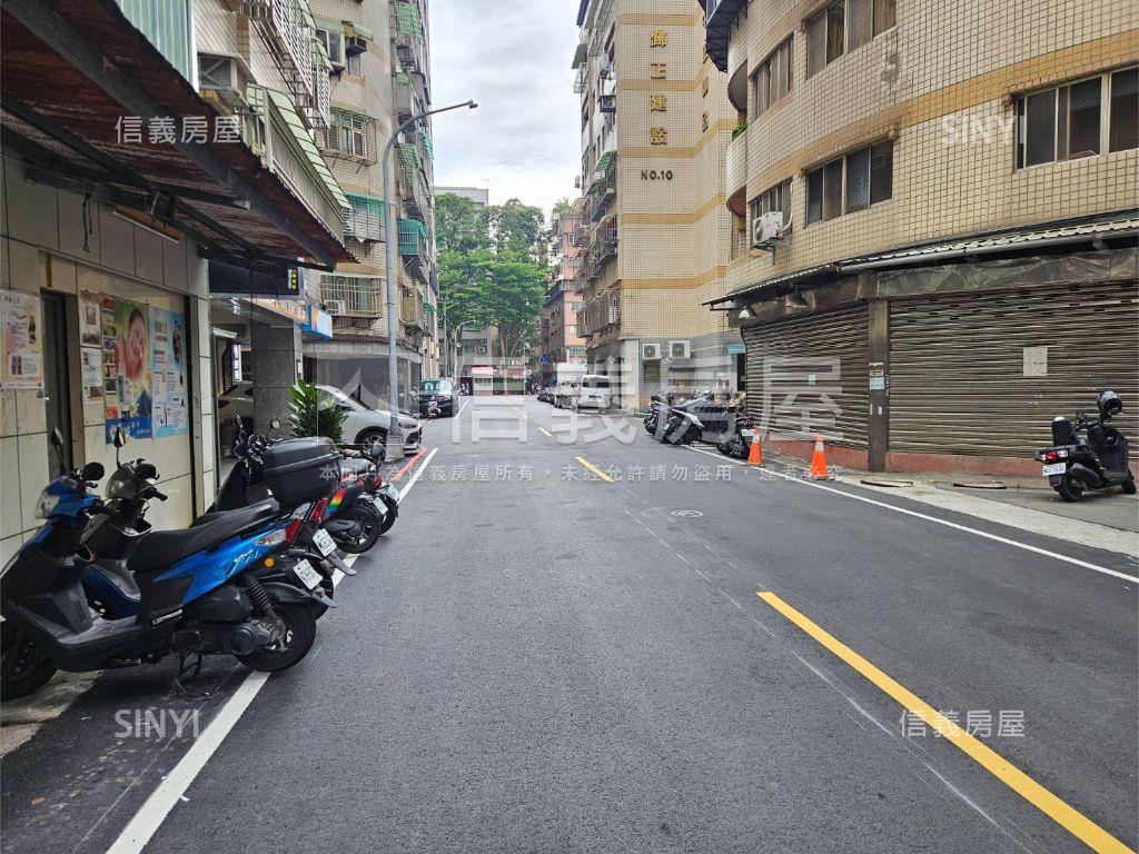 專任正三房稀有華廈房屋室內格局與周邊環境
