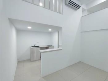 有捷運、公園挑高空間