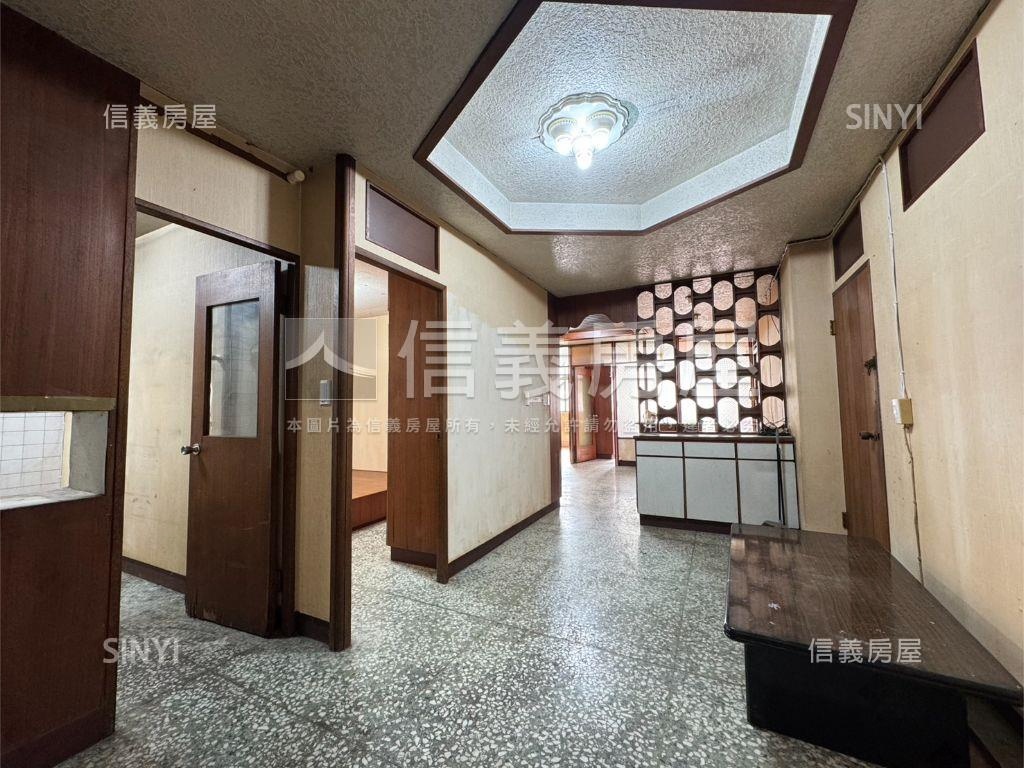 三重站大空間護膝２樓房屋室內格局與周邊環境