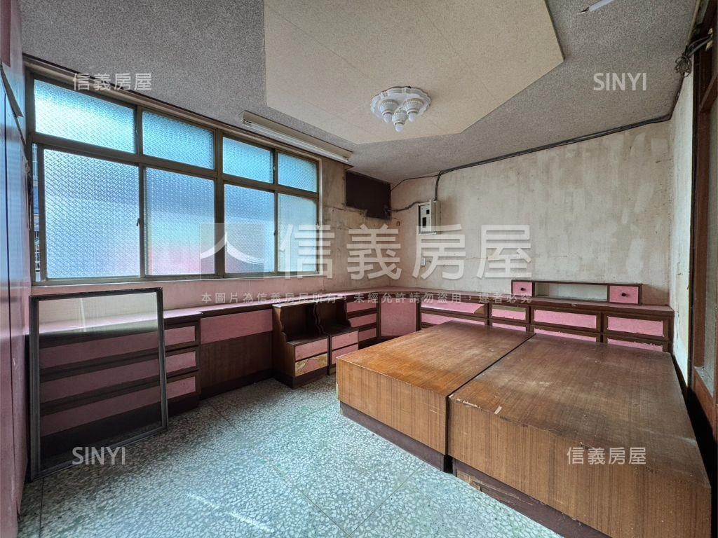 三重站大空間護膝２樓房屋室內格局與周邊環境