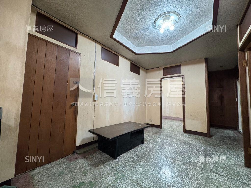 三重站大空間護膝２樓房屋室內格局與周邊環境