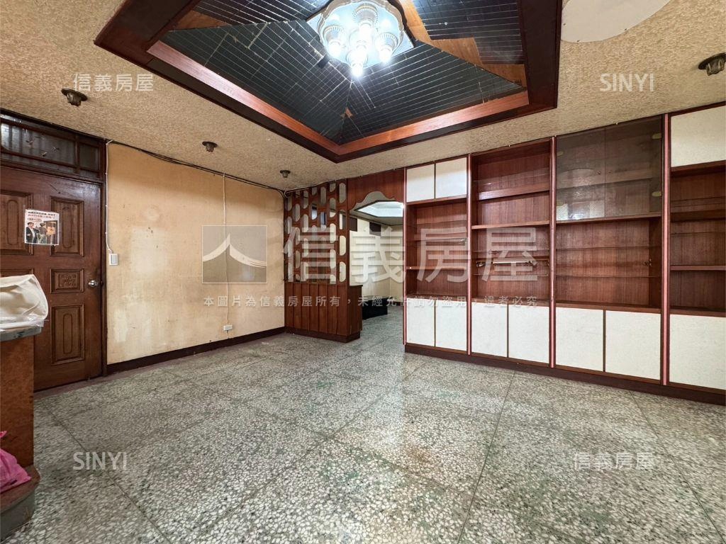 三重站大空間護膝２樓房屋室內格局與周邊環境