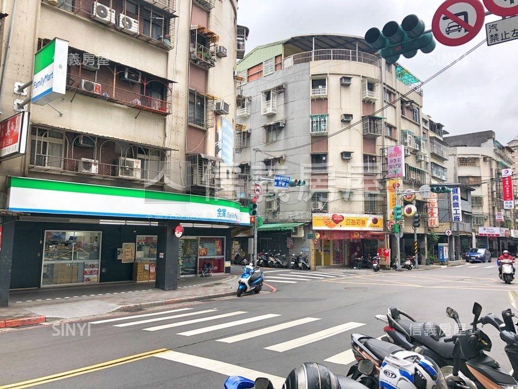 中興街黃金店面房屋室內格局與周邊環境