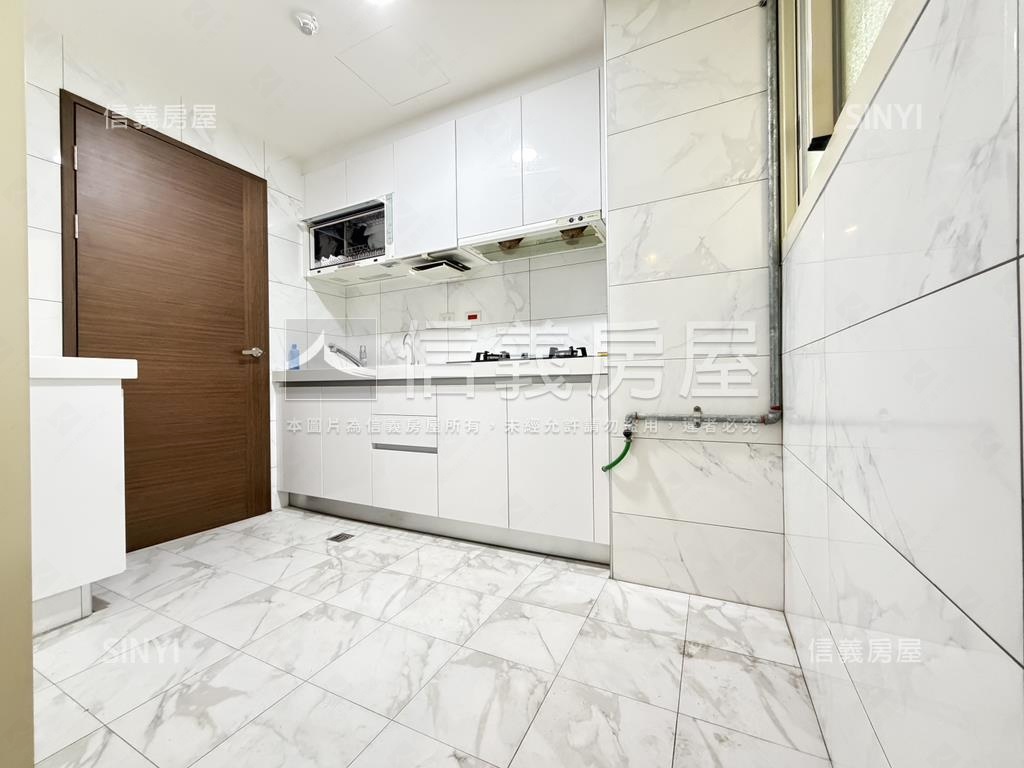 近環球三房車位房屋室內格局與周邊環境