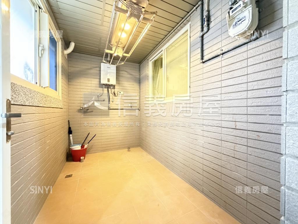 近環球三房車位房屋室內格局與周邊環境