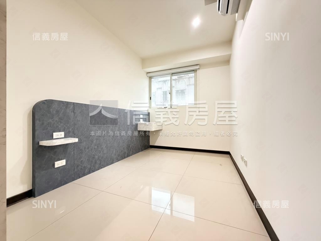 近環球三房車位房屋室內格局與周邊環境