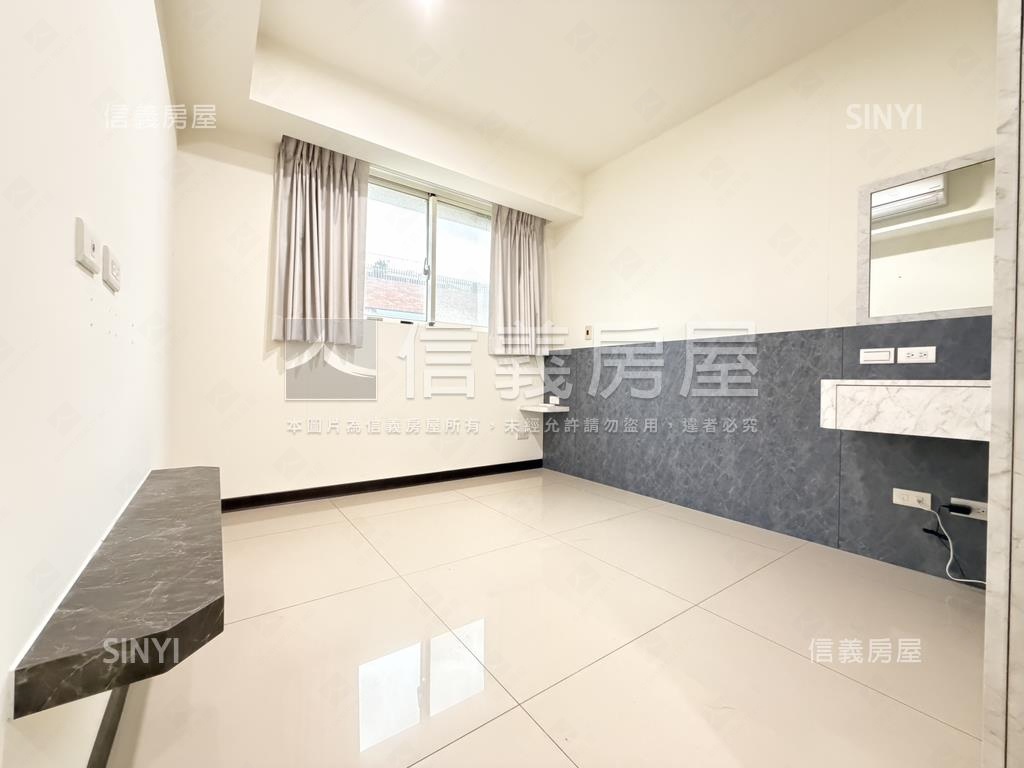 近環球三房車位房屋室內格局與周邊環境