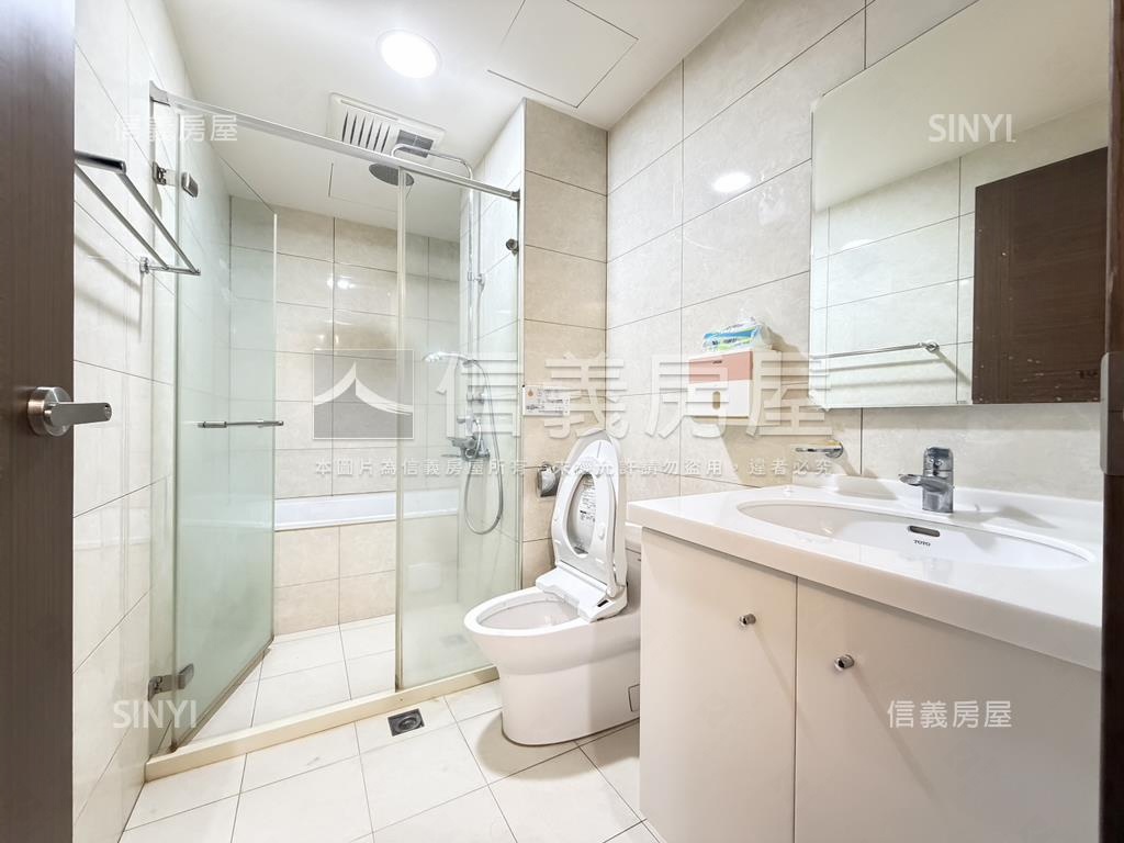 近環球三房車位房屋室內格局與周邊環境