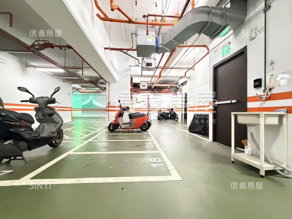 近環球三房車位房屋室內格局與周邊環境