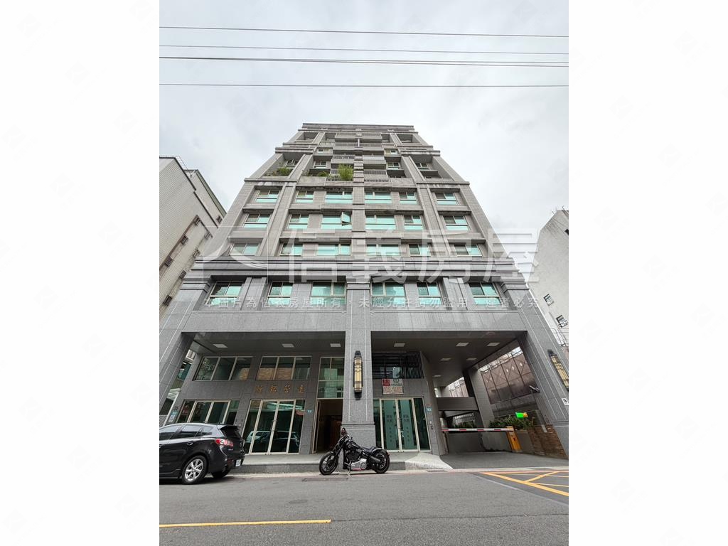 近環球三房車位房屋室內格局與周邊環境