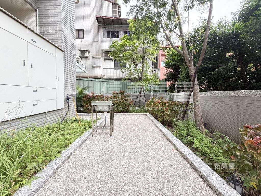 近環球三房車位房屋室內格局與周邊環境