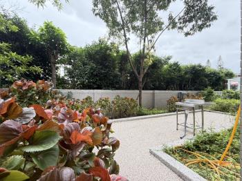 近環球三房車位