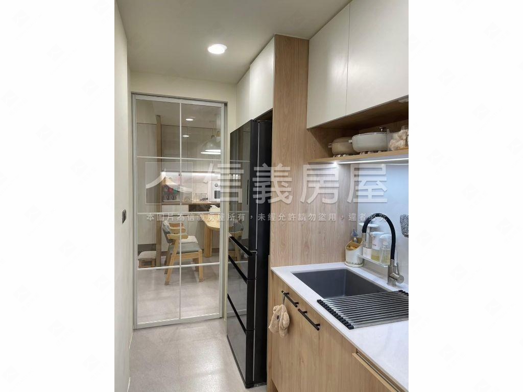 天慕２·質感成家三房平車房屋室內格局與周邊環境