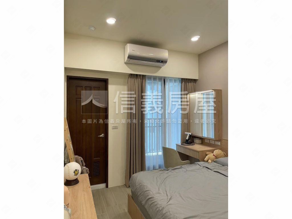 天慕２·質感成家三房平車房屋室內格局與周邊環境