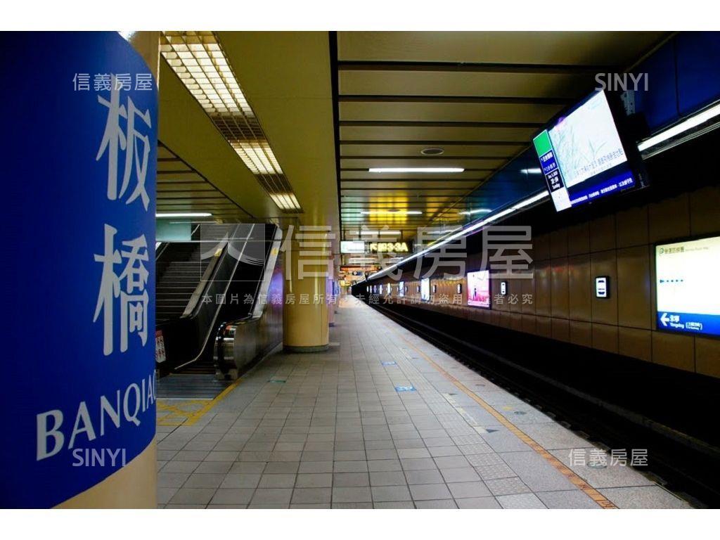 板橋車站景觀裝潢２房車位房屋室內格局與周邊環境