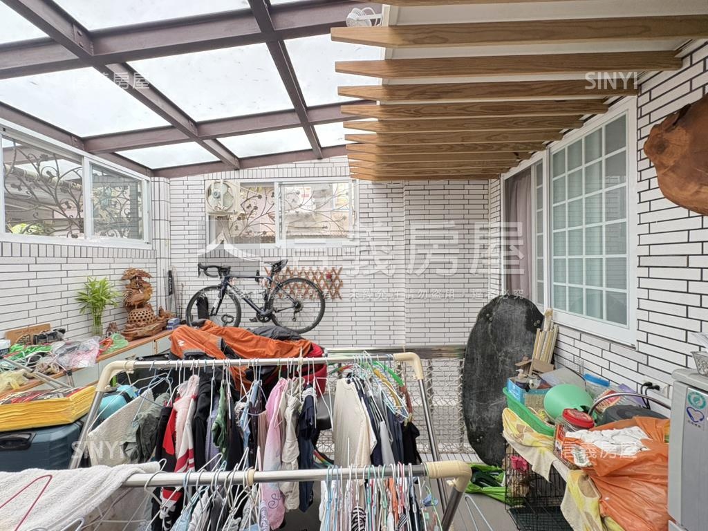 博愛學區坐北朝南一樓房屋室內格局與周邊環境